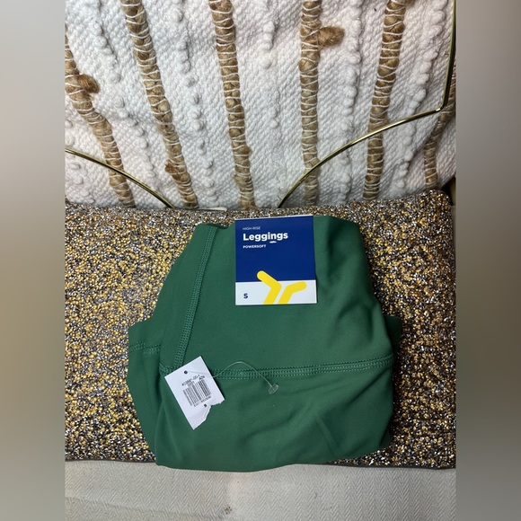 Old Navy Pants - Old Navy Green NWT High Rise Capri Leggings Size small